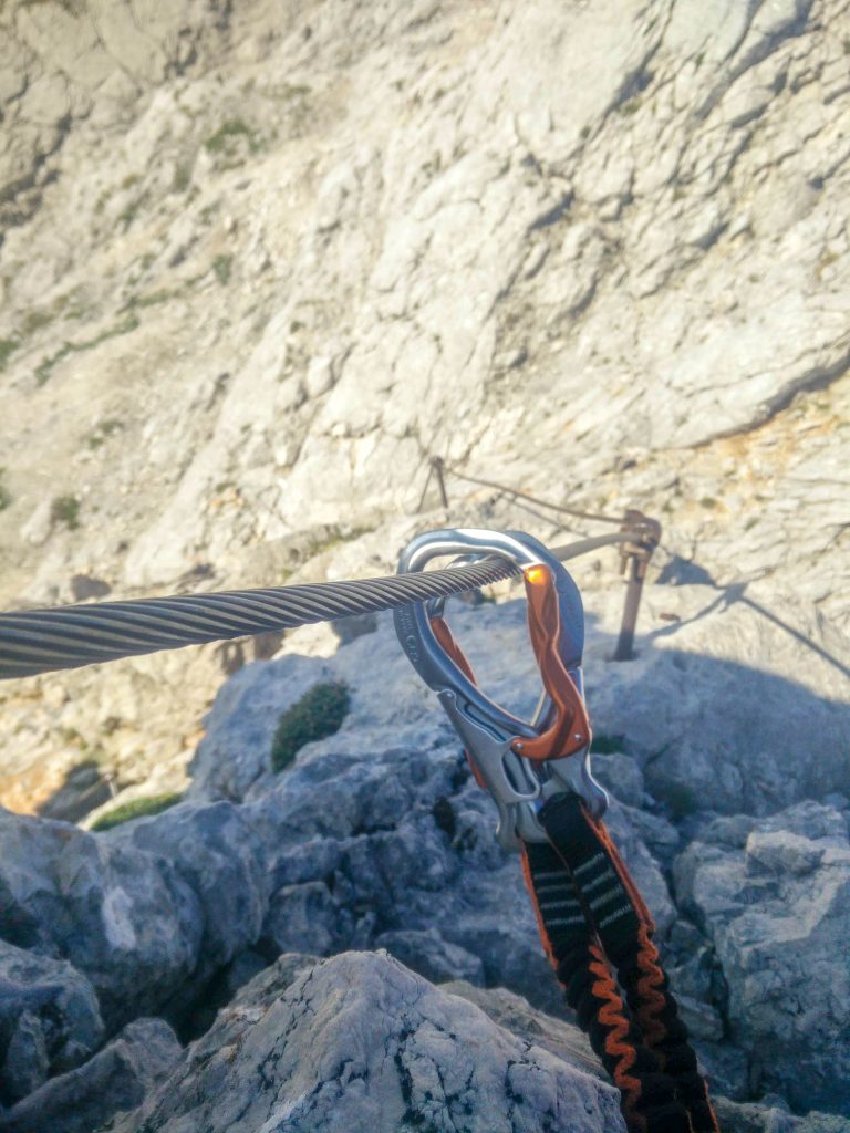 Jeklenica na poti proti Grintovcu